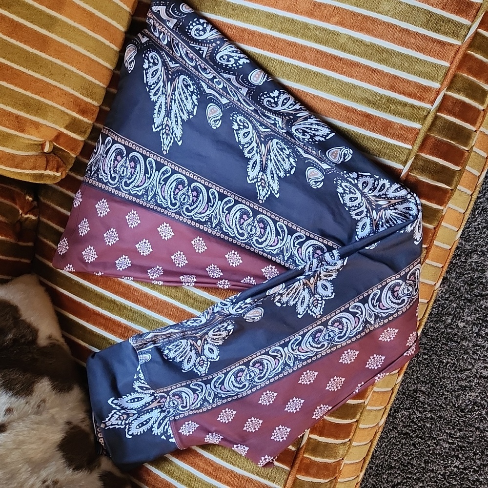 Bell Bottom Paisly Yoga Pants